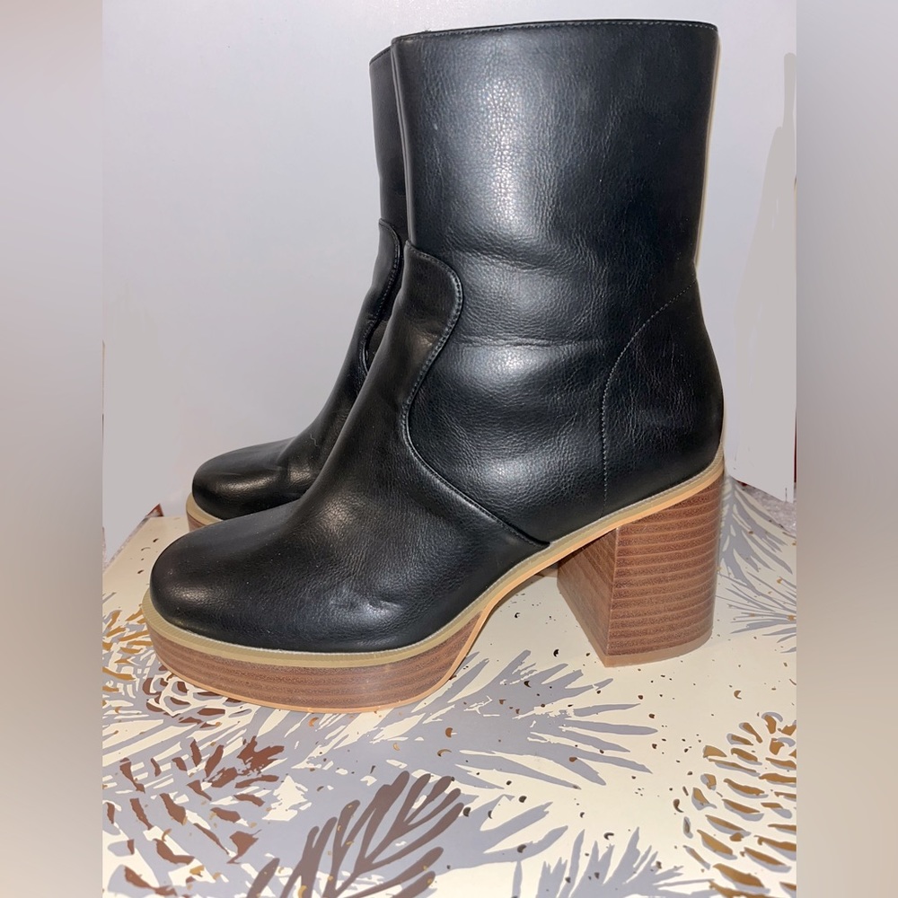 NWOT Altar’d State Black Booties